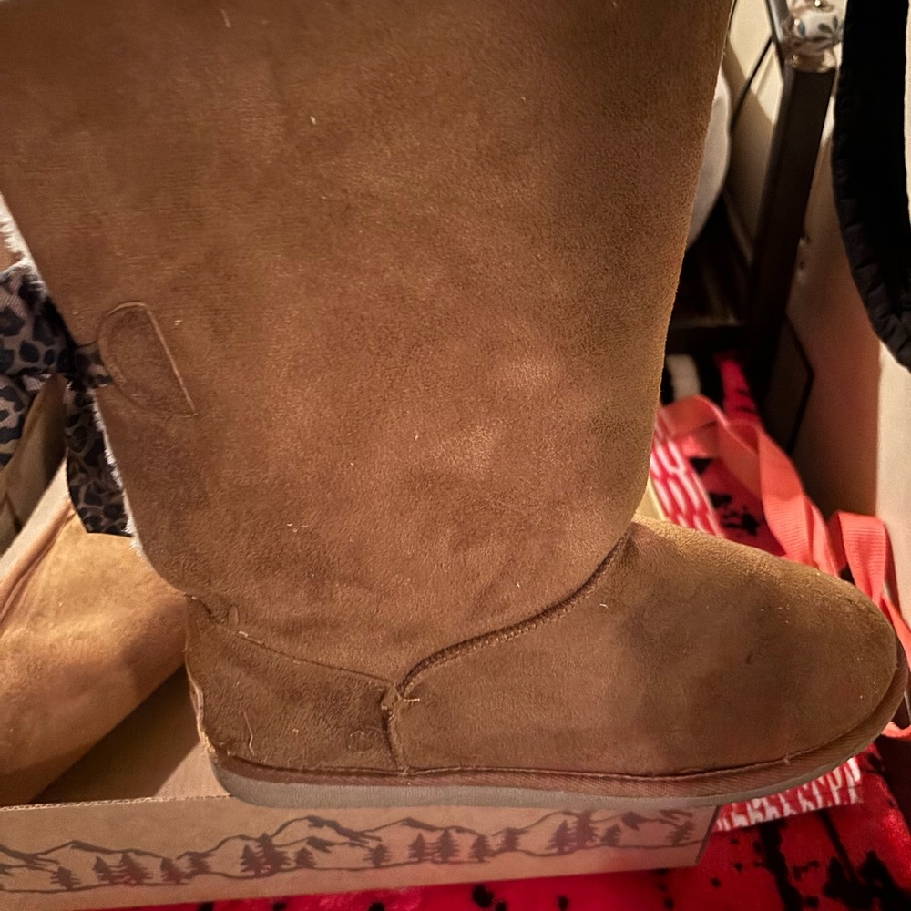 Suede Boot - Picture 2 of 7
